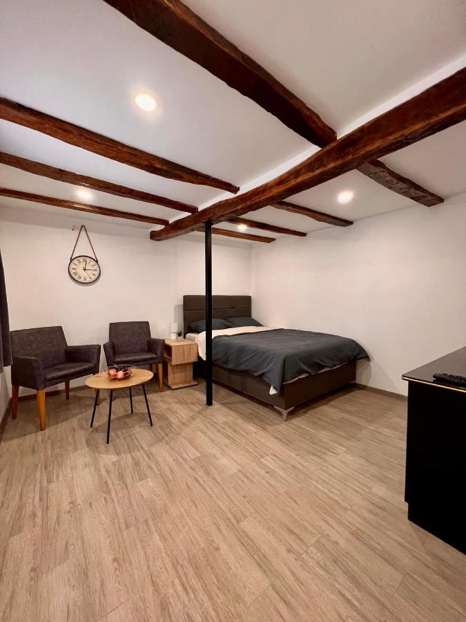 Stone House Апартаменты *
